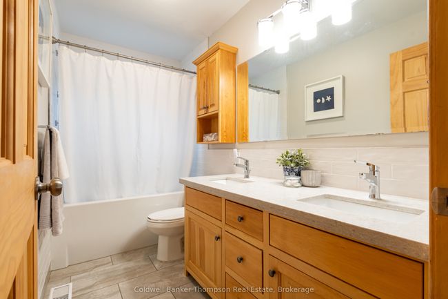 1063 Lakeview Rd, House other with 5 bedrooms, 2 bathrooms and 3 parking in Utterson ON | Image 18