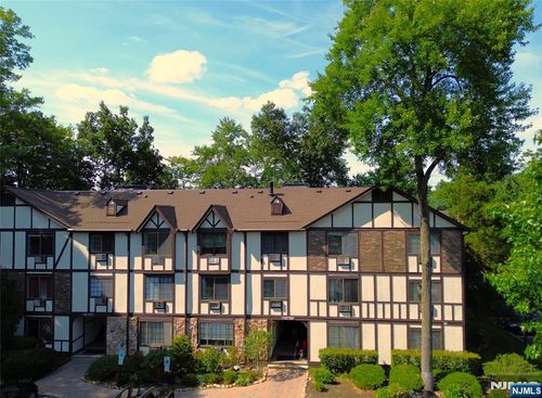 1419 Faulkner Ct, Mahwah, NJ, 07430-3484 | Card Image