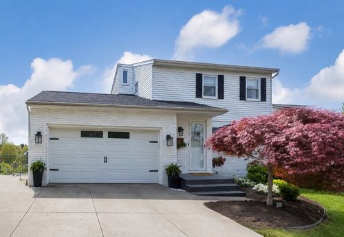 4218 Amherst Rd, Erie, PA, 16506-4321 | Card Image