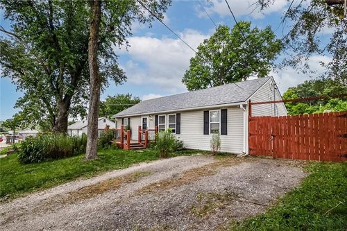 3148 S 37th St, Kansas City, KS, 66106-4008 | Card Image