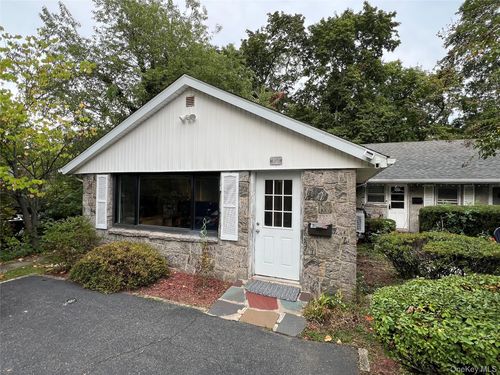 118 Nassau Rd, Huntington, NY, 11743-3614 | Card Image