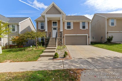 5070 Wild Senna Ave Se, Kentwood, MI, 49512-5474 | Card Image