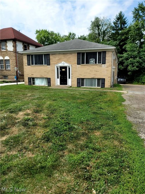 1719 Fulton Rd, Canton, OH, 44703-1046 | Card Image