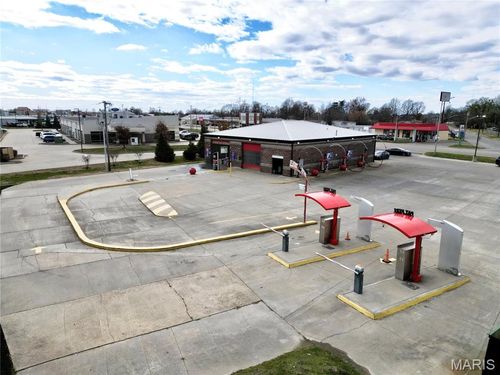 900 S Main St, Sikeston, MO, 63801-3134 | Card Image