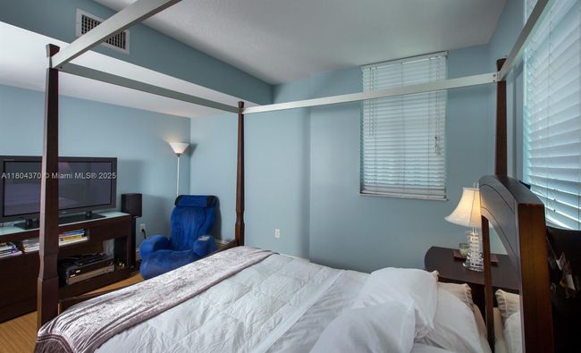 APT-3106 - 1250 S Miami Ave, Condo with 3 bedrooms, 2 bathrooms and null parking in Miami FL | Image 35