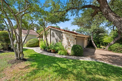 102 Crescent Blf, Lakeway, TX, 78734-3457 | Card Image