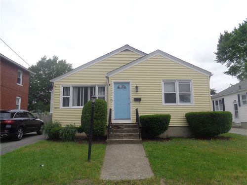 18 Dickinson Ave, North Providence, RI, 02904-3607 | Card Image
