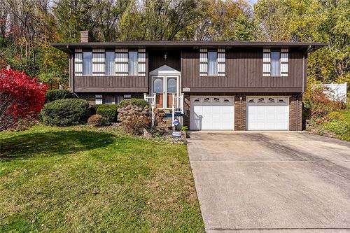 237 Melrose Dr, New Stanton, PA, 15672-9484 | Card Image