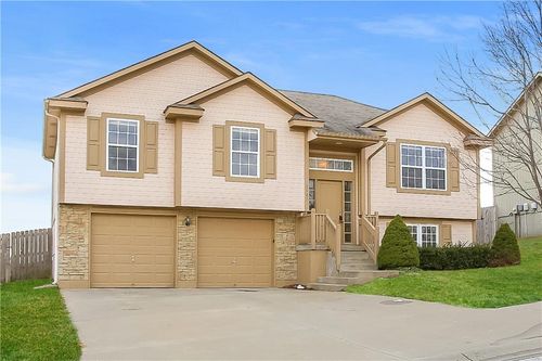1507 High View Drive, Grain Valley, MO, 64029 | Card Image