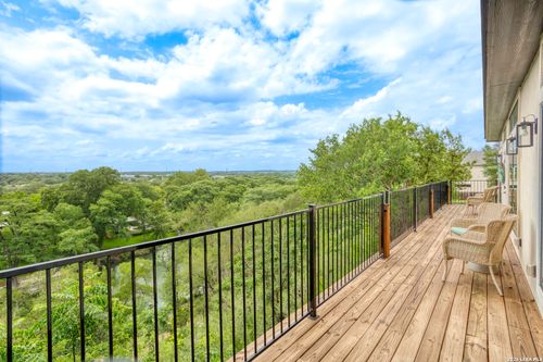 a-1121 Gruene Rd, New Braunfels, TX, 78130-3107 | Card Image