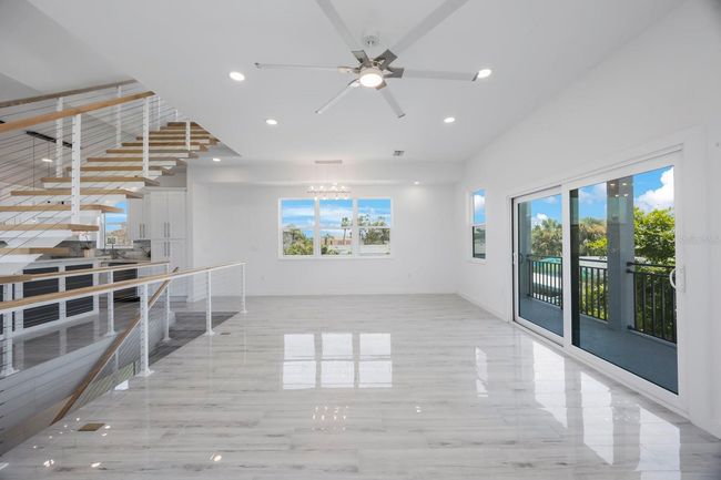 South Facing Patio off Living Room | Image 16