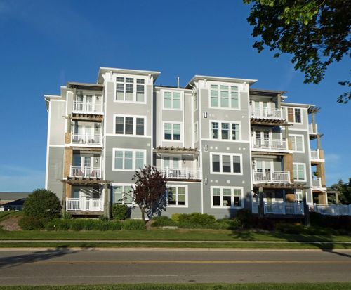 40-207 S William St, Ludington, MI, 49431-2088 | Card Image
