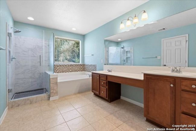 232 Springtree Trl, House other with 4 bedrooms, 2 bathrooms and null parking in Cibolo TX | Image 22