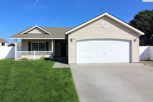 5823 Saddle Creek Lane, Pasco, WA, 99301 | Card Image