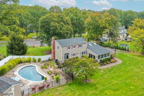 28 Franklin Dr, Basking Ridge, NJ, 07920-1609 | Card Image