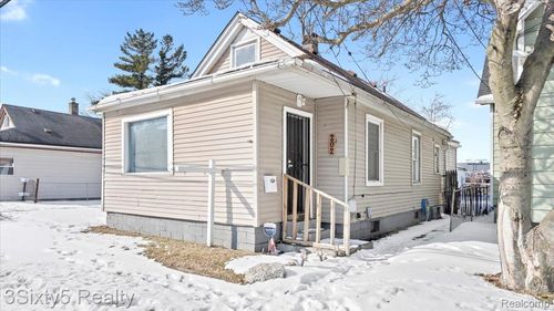 202 Haltiner St, River Rouge, MI, 48218-1227 | Card Image