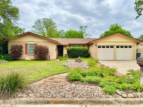 137 Chaparral St, San Marcos, TX, 78666-2401 | Card Image