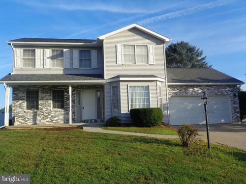 5 Tilbury Ln, Reedsville, PA, 17084-9200 | Card Image