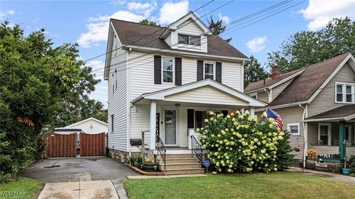 4821 Rockwood Rd, Garfield Heights, OH, 44125-1262 | Card Image