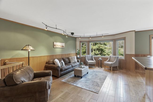 Solid hardwood floors | Image 4