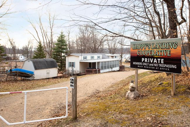 Exterior View | Image 18