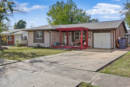 420 S Hickory Pl, Broken Arrow, OK, 74012-3739 | Card Image