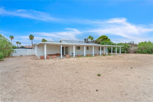 2340 Bluegrass Ln, Las Vegas, NV, 89123-2021 | Card Image