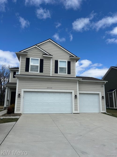 2323 E Maple Rd, Troy, MI, 48083-4421 | Card Image