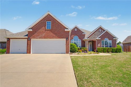 1218 Ne Waverly Way, Bentonville, AR, 72712-4180 | Card Image
