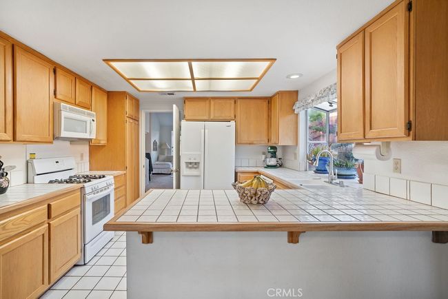 7539 Sunny Ridge Loop, House other with 4 bedrooms, 2 bathrooms and 4 parking in Highland CA | Image 9