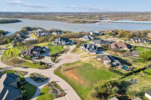 2205 Post Ridge Cir, Corinth, TX, 76210-4607 | Card Image