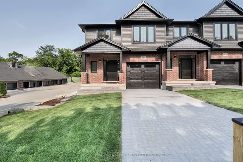418 Old Wonderland Rd, London, ON, N6K3R2 | Card Image
