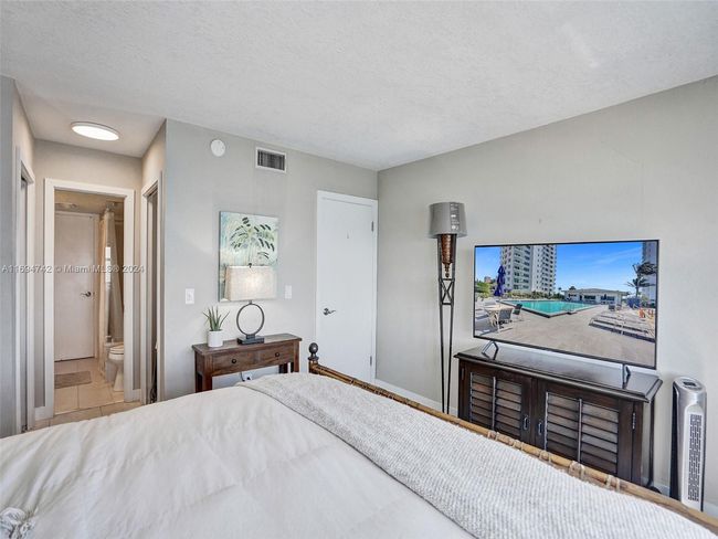 PH2 - 1610 N Ocean Blvd, Condo with 2 bedrooms, 2 bathrooms and null parking in Pompano Beach FL | Image 20