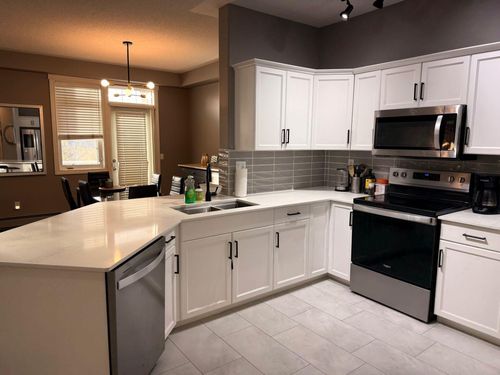 301-2411 Erlton Road Sw, Calgary, AB, T2S3B9 | Card Image