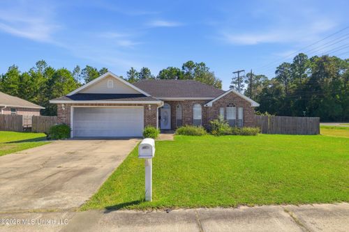 11300 Jessica Dr, Gulfport, MS, 39503-3879 | Card Image