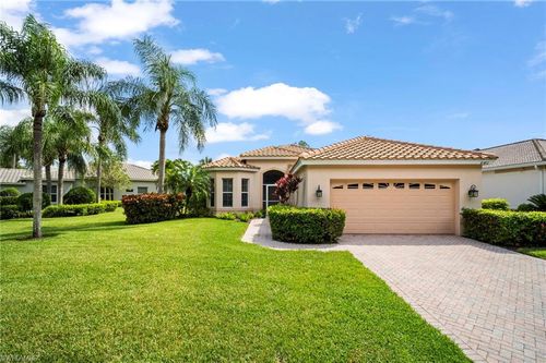 8382 Danbury Blvd, NAPLES, FL, 34120-1633 | Card Image
