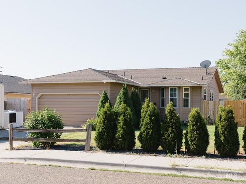 1638 Sw 1st Pl, Ontario, OR, 97914-4903 | Card Image
