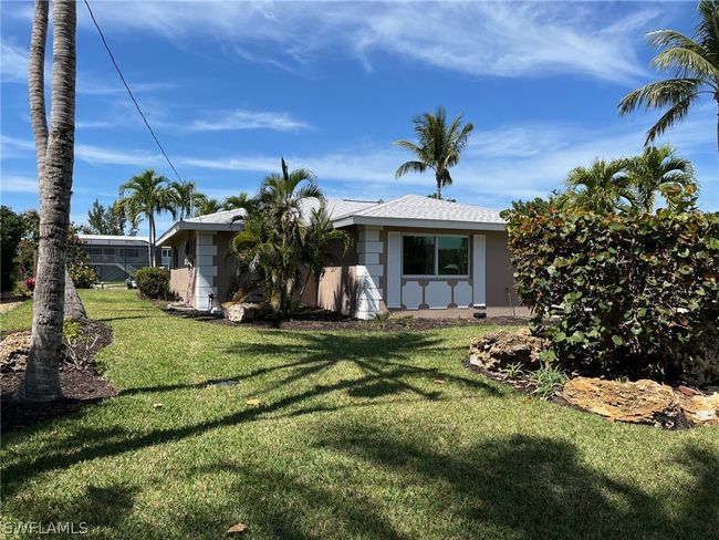 1001 Lindgren Boulevard, House other with 3 bedrooms, 2 bathrooms and null parking in Sanibel FL | Image 7