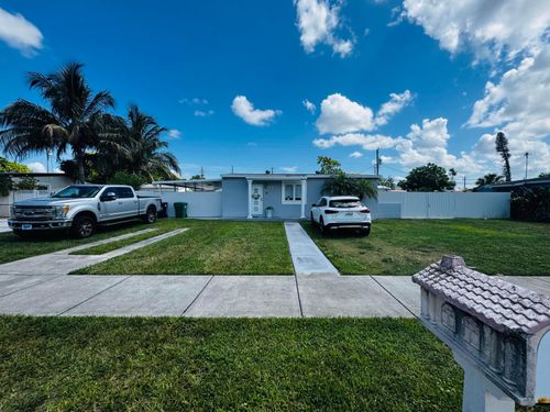 9235 Sw 41st Street, Miami, FL, 33165 | Card Image