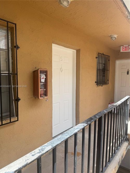 5-1235 Nw 6th St, Miami, FL, 33125-4785 | Card Image