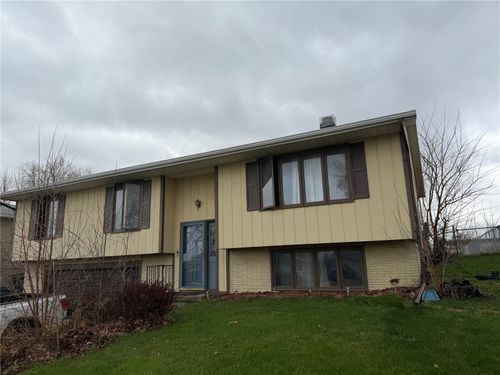 3419 Sue Ln, Cedar Rapids, IA, 52405-4560 | Card Image