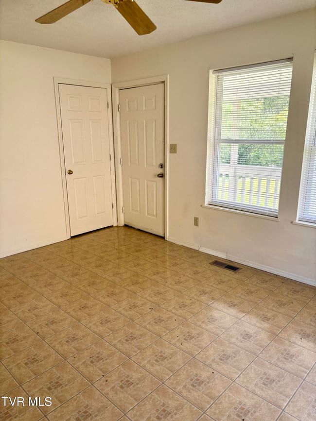 122 Kitty Cole Ln, House other with 2 bedrooms, 1 bathrooms and null parking in Dungannon VA | Image 4