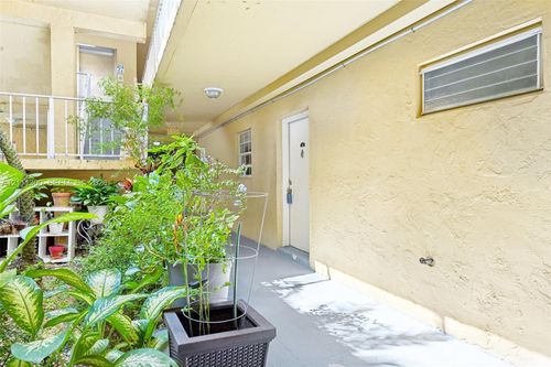 1j-5400 Sw 77th Ct, Miami, FL, 33155-4344 | Card Image