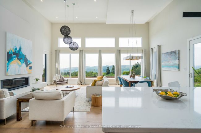 2566 5 Th Line, House other with 4 bedrooms, 3 bathrooms and 4 parking in Creemore ON | Image 8