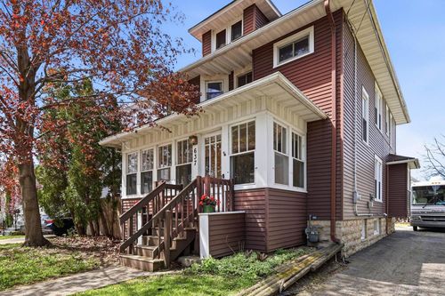 637 Bowen Street, OSHKOSH, WI, 54901 | Card Image