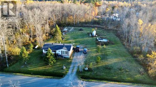 29 Noble St, Killarney, ON, P0M2A0 | Card Image