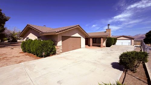 8507 Southlake Dr, Lake Isabella, CA, 93240 | Card Image