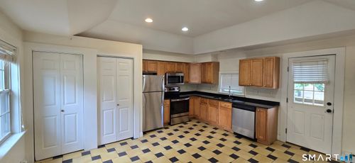 1b-154 Washington St, Norwich, CT, 06360-4213 | Card Image