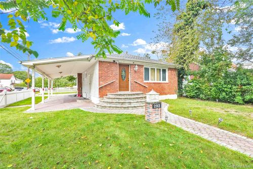 293 Pennsylvania Ave, Roosevelt, NY, 11575-1307 | Card Image