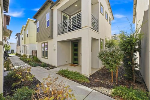 4422 Ocean Ln, Elk Grove, CA, 95757-2556 | Card Image